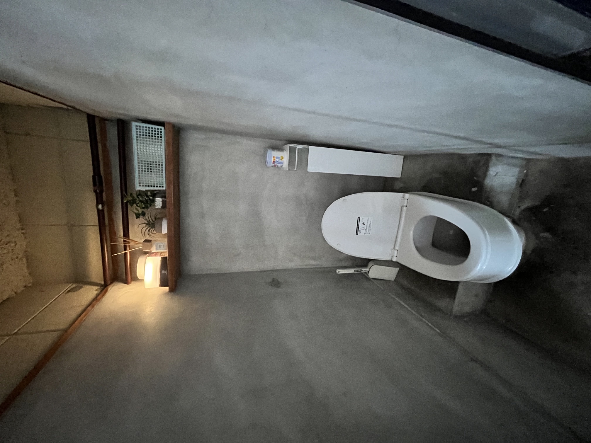 トイレ内部
